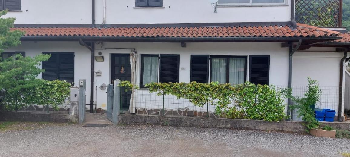 Hotel Il Canneto Porto Ceresio Quarto foto